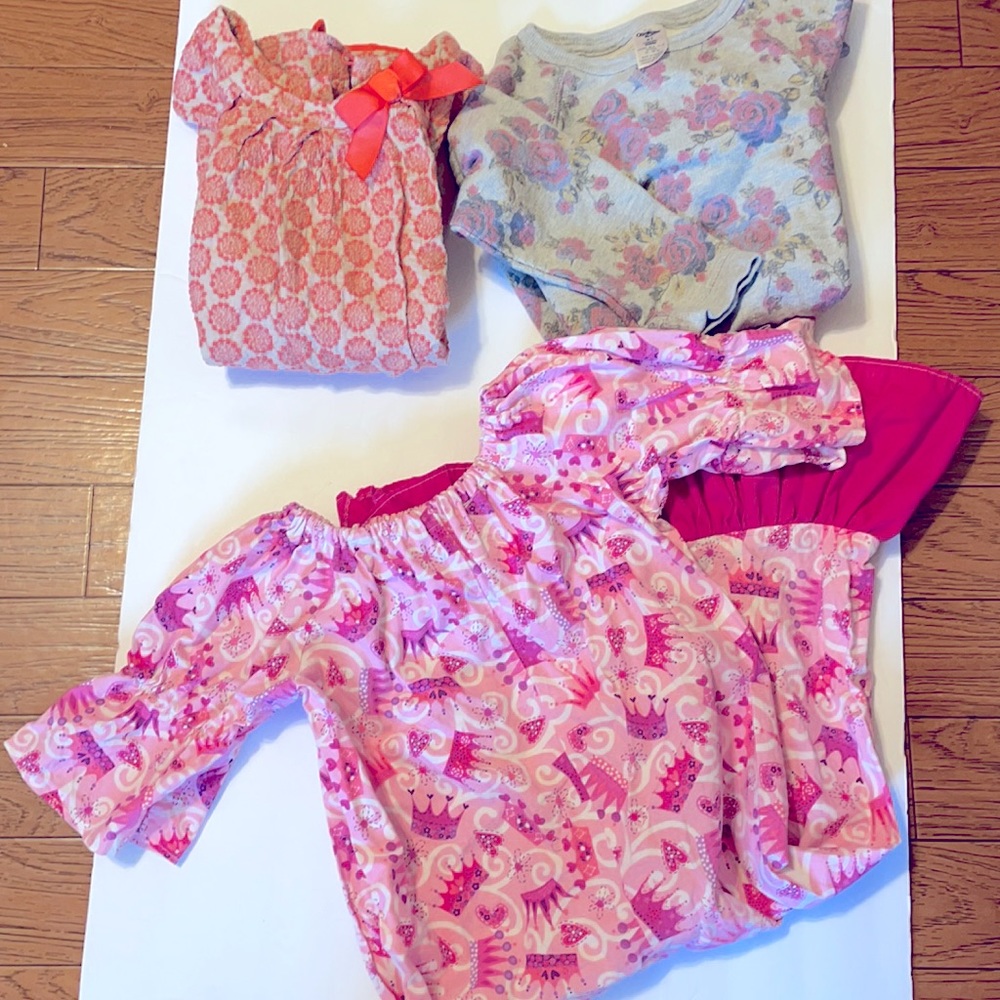 🔴 4t bundle 2 dress 1 romper